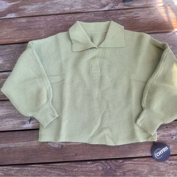 Elegant Avocado green V-Neck Women's Sweater - Picture 3 of 9